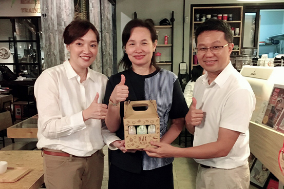 คุณสมหญิง